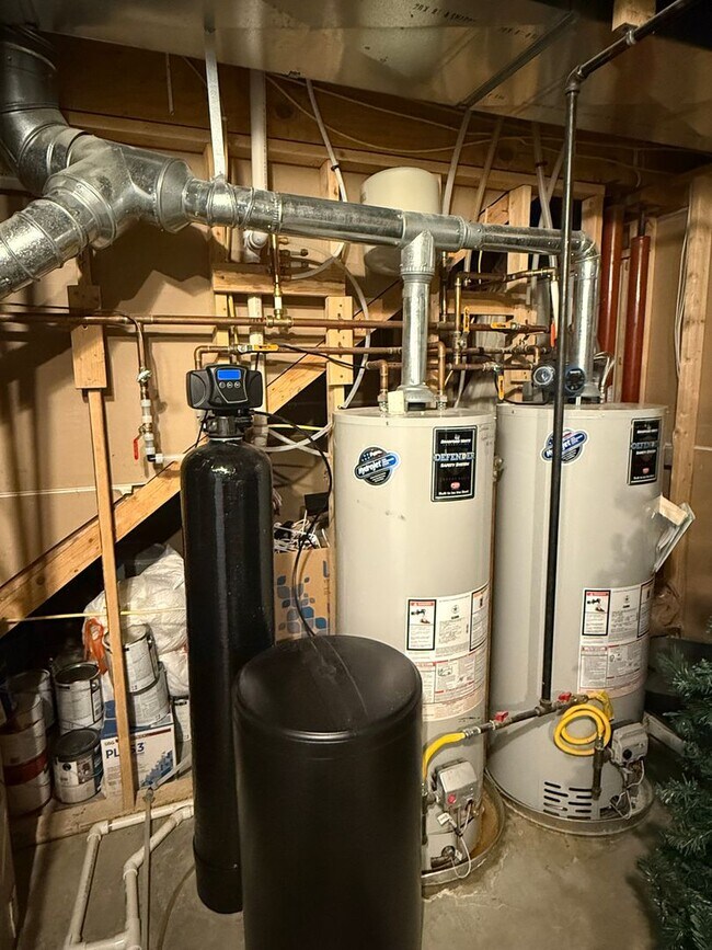 Building Photo - 4720 E 15th St