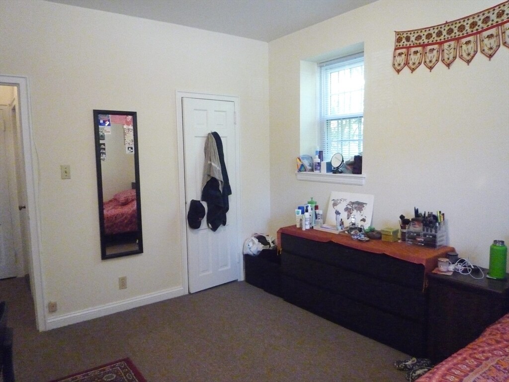 Building Photo - 16 Ware St