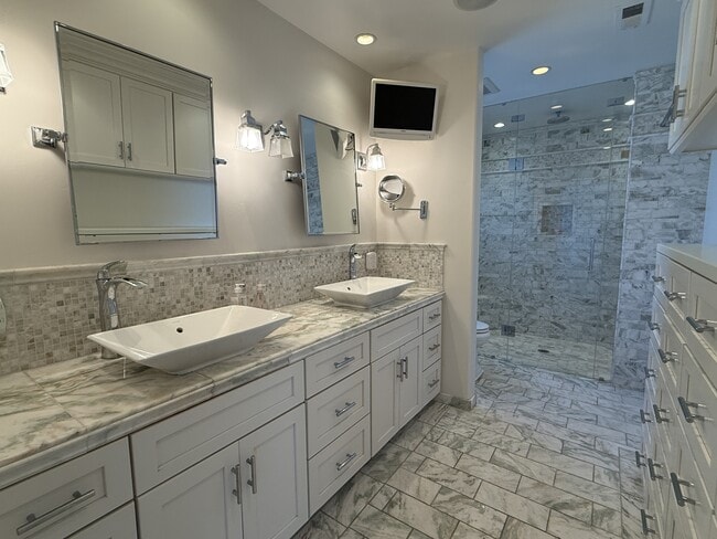 Building Photo - 3522 Crown Point Dr