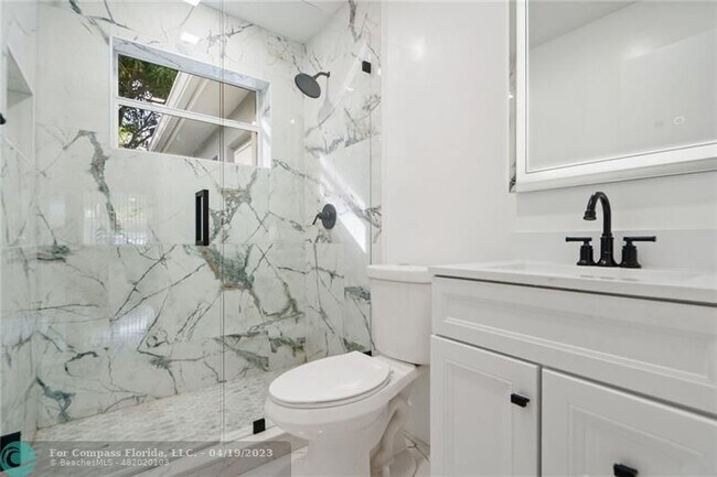 Building Photo - 50 NE 45th Ct