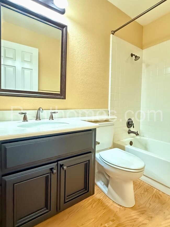 Building Photo - 10384 Barrywood Way