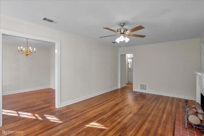 Building Photo - 3738 Greenway Pl