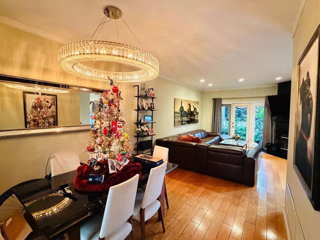 Building Photo - 1313 Washington St