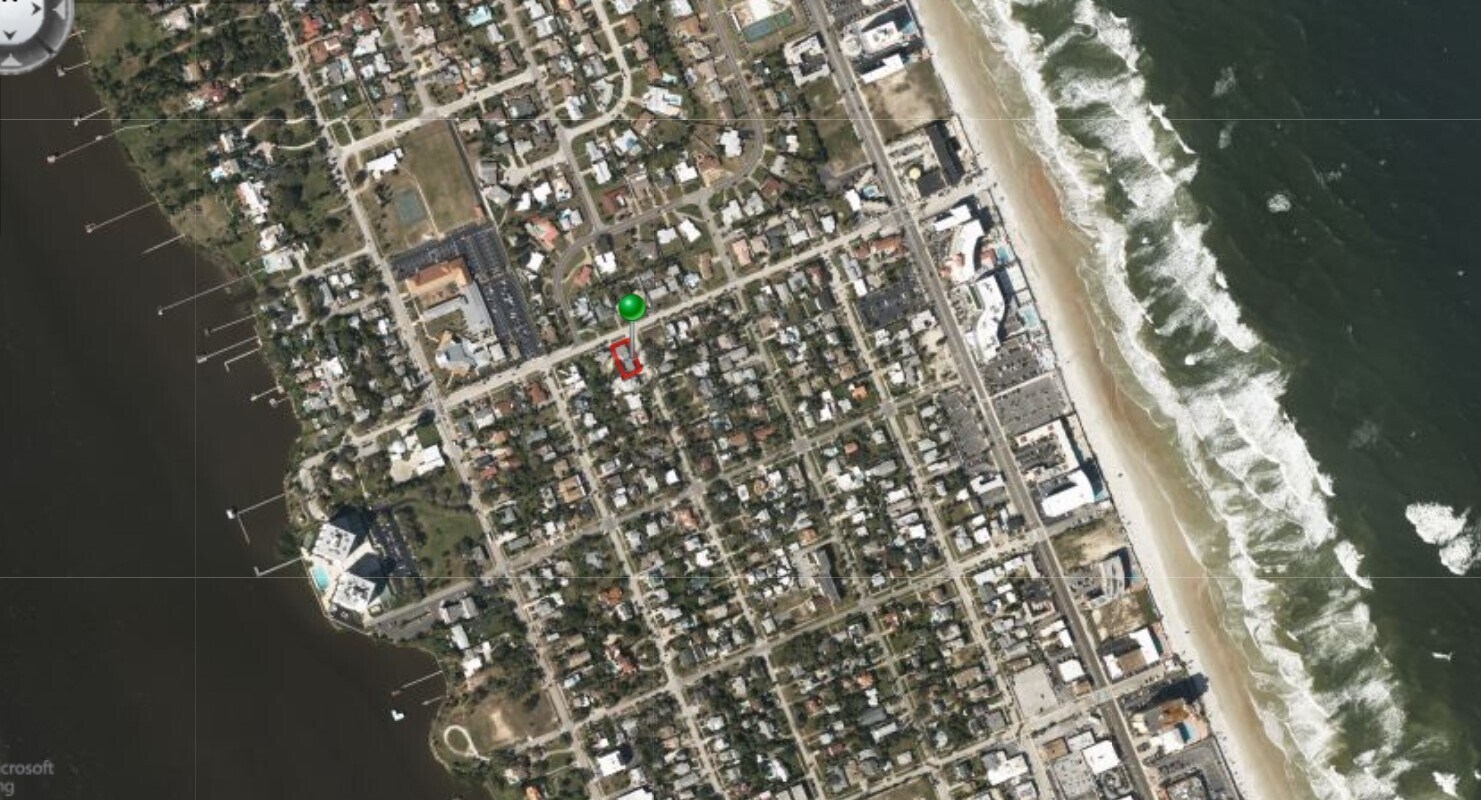 Building Photo - 941 N Oleander Ave