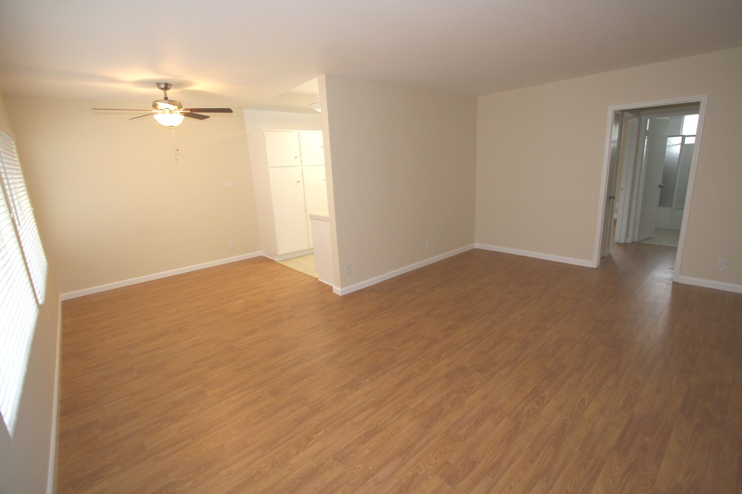 Living Room - 4800 Woodley Ave