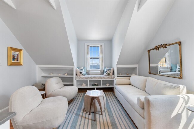 Building Photo - 3 Circle St