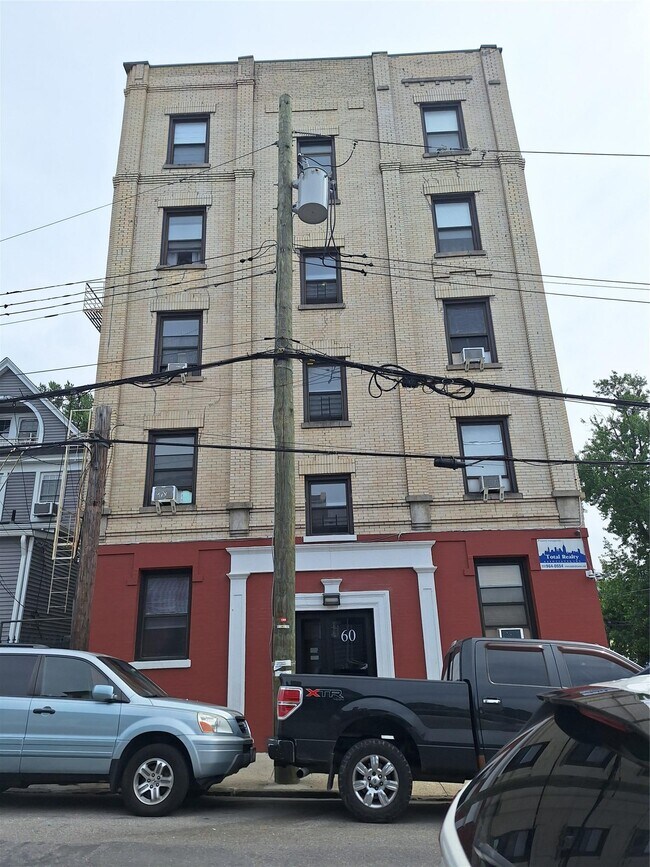 Building Photo - 60 Post St