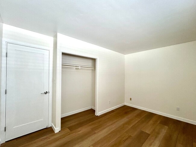 Building Photo - Beautifully remodeled 3 Bed, 2 Bath in the highly desirable neighborhood of Clairemont!!