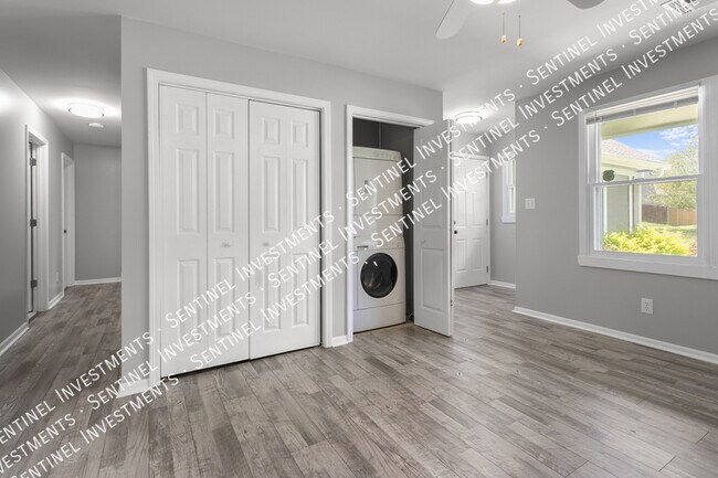 Building Photo - 3 Bedroom 2 Bathroom House Near KU Med