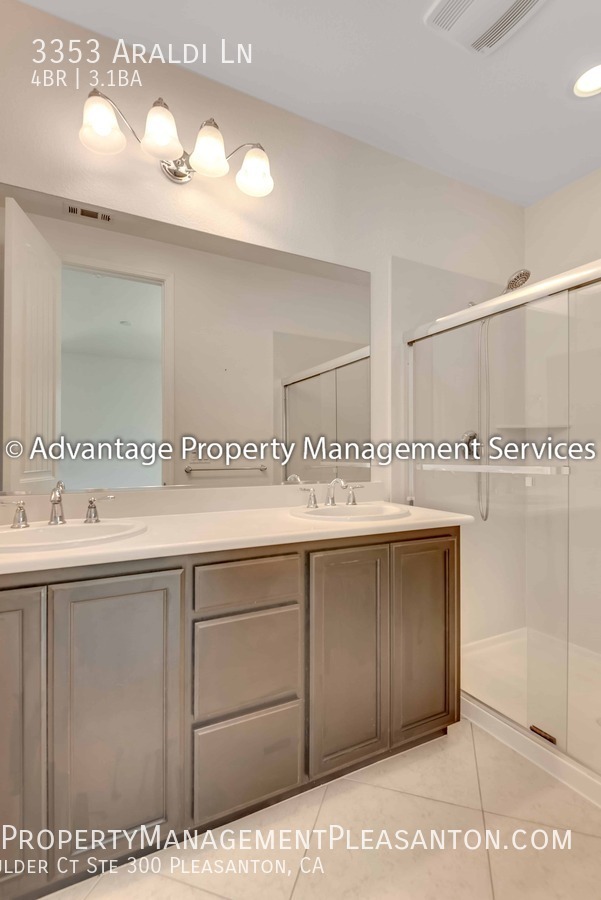 Building Photo - 3353 Araldi Ln