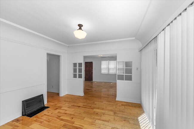 Building Photo - 9059 Carson St