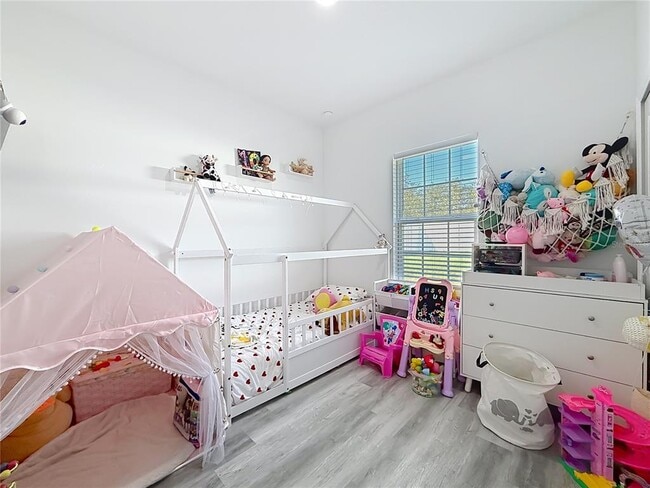 Building Photo - 16950 SW 42 Ave