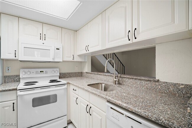 Building Photo - 3291 Prince Edward Island Cir