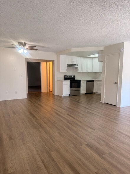 Building Photo - 1400 Peckham St