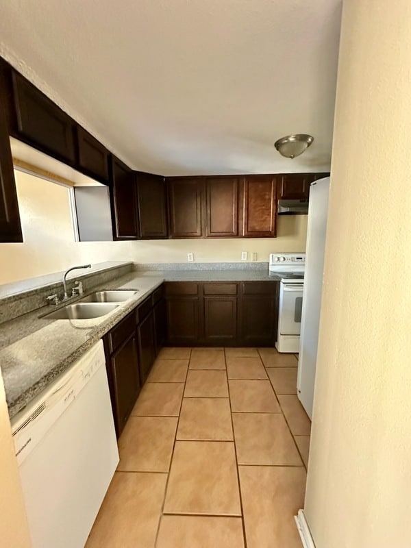 Building Photo - 148 Bayou Dr