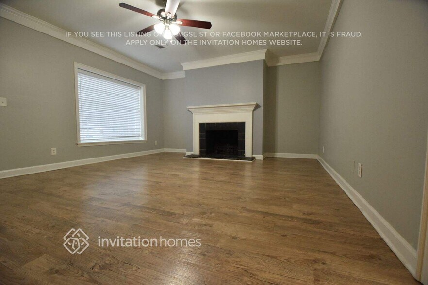 Building Photo - 423 Willow Ct SE