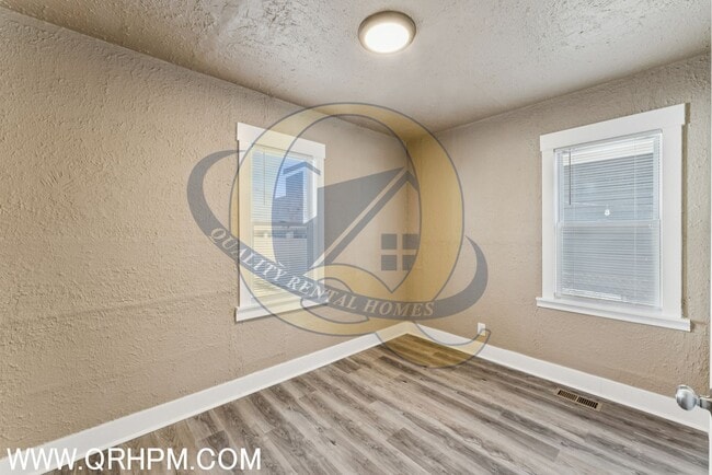 Building Photo - Available Now in Burton!!!