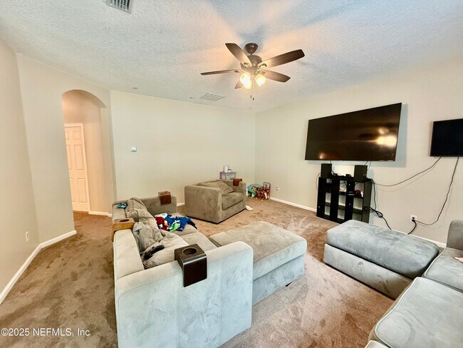 Building Photo - 1149 Carmona Pl