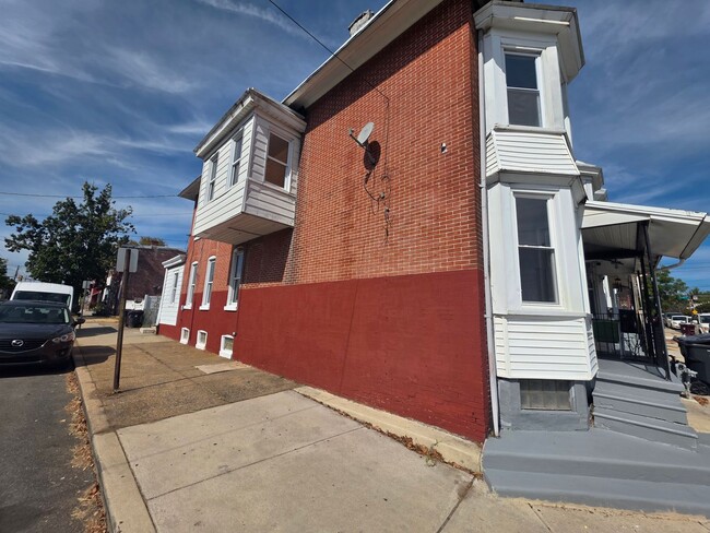 Building Photo - 101 N Rodney St