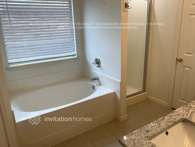 Building Photo - 5609 Parkplace Dr