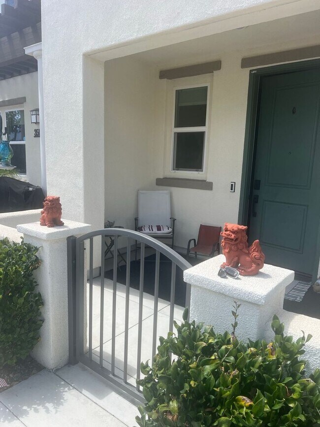Building Photo - Beautiful 4 bedroom Condo in Oceanside