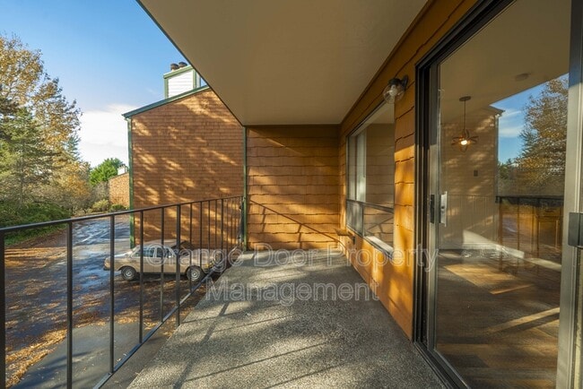 Building Photo - 7304 N Skyview Pl