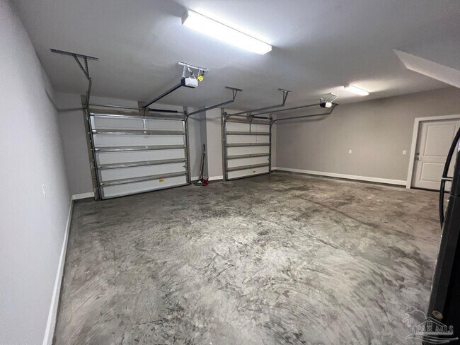 Building Photo - 5148 Sandy Shores Dr