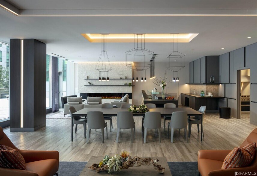 Club Lounge - 301 Main St