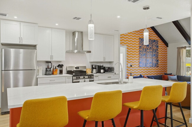 Building Photo - 5422 Lancashire Dr