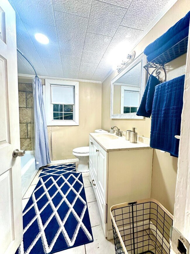 Building Photo - 3760 Addis Ln