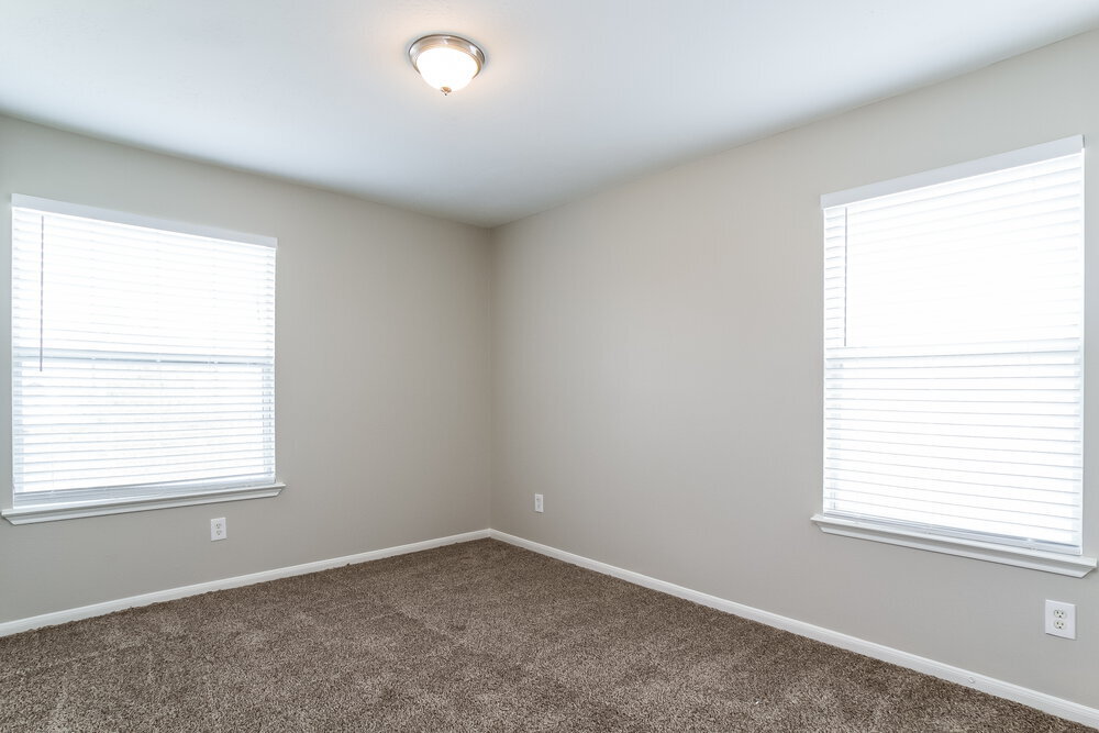 Building Photo - 12410 Greencanyon Dr