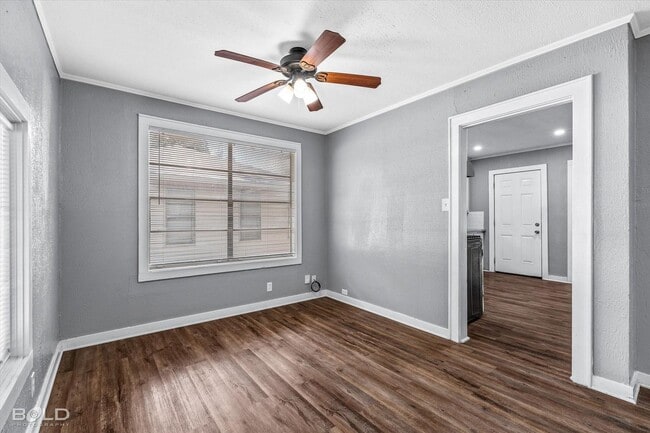 Building Photo - Broadmoor Terrace
