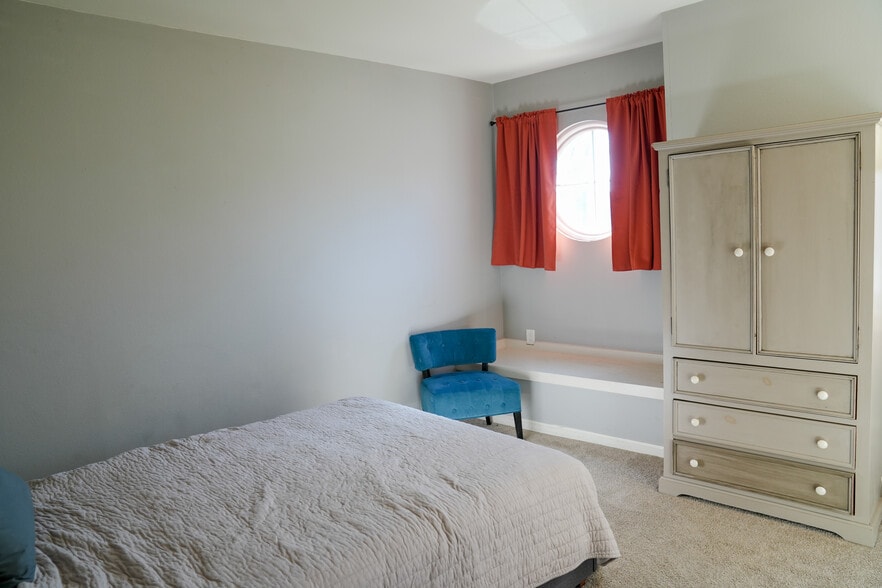 Building Photo - 2375 W 32nd Ave