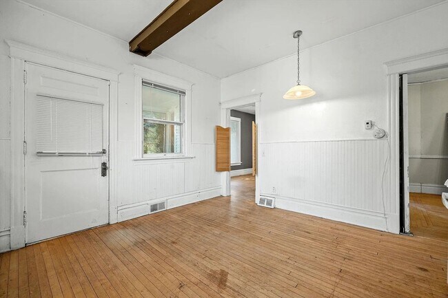 Building Photo - Freemont Duplex