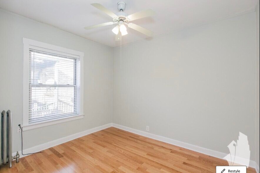 Building Photo - 1912 W Winona St