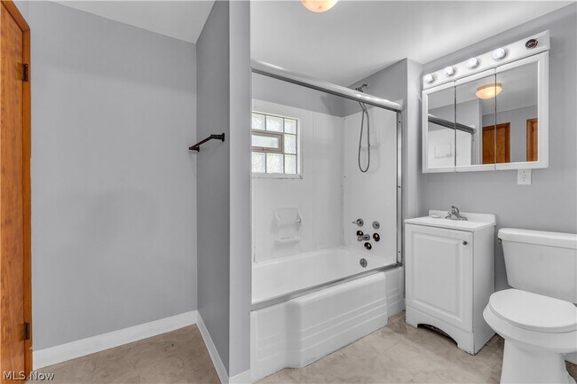 Building Photo - 508 Hammel St