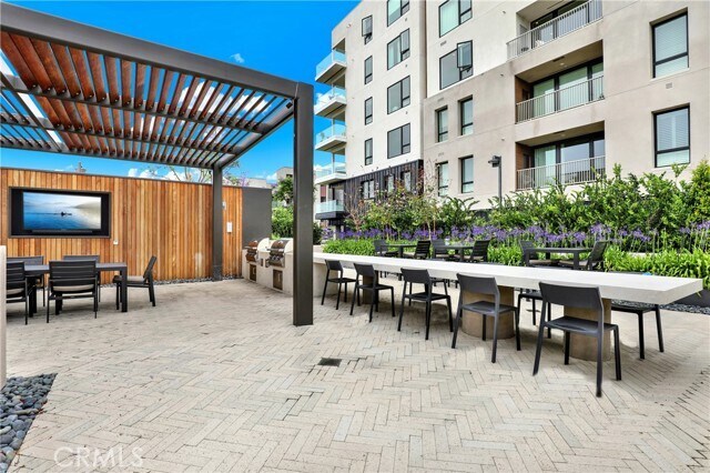 Building Photo - 3715 Rivington