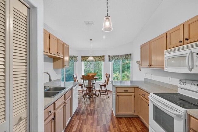 Building Photo - 8841 Kipling Ave