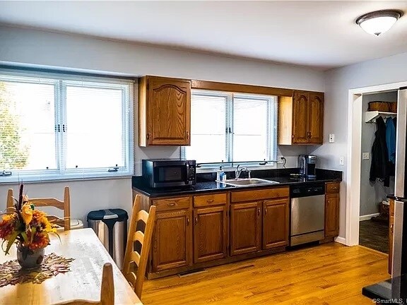 Kitchen - 214 Alps Rd