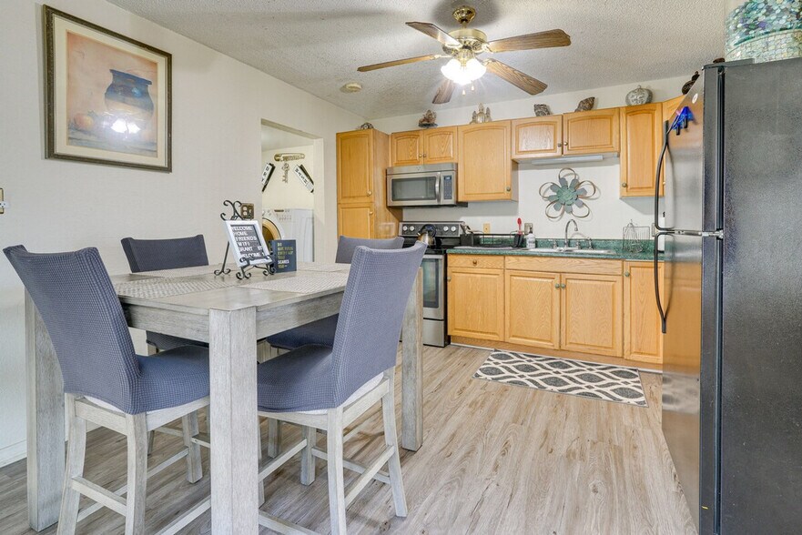 Building Photo - 1111 E Grant St