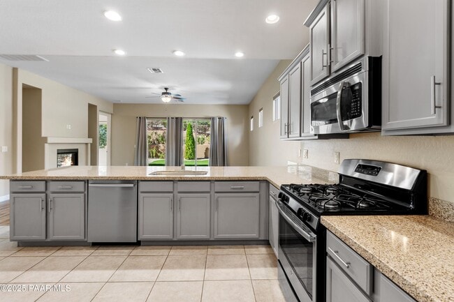 Building Photo - 2416 Alberta Way