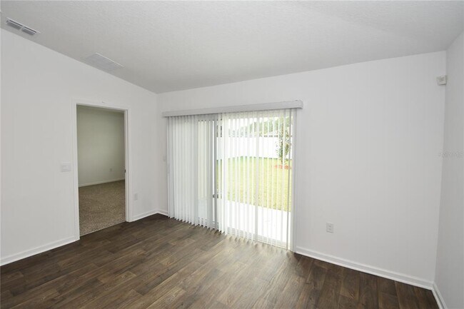 Building Photo - 6 Prosperity Ln