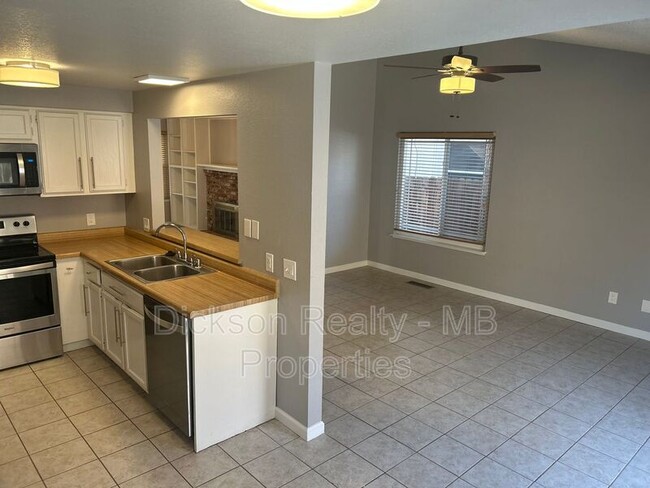 Building Photo - 3809 Bexley Square