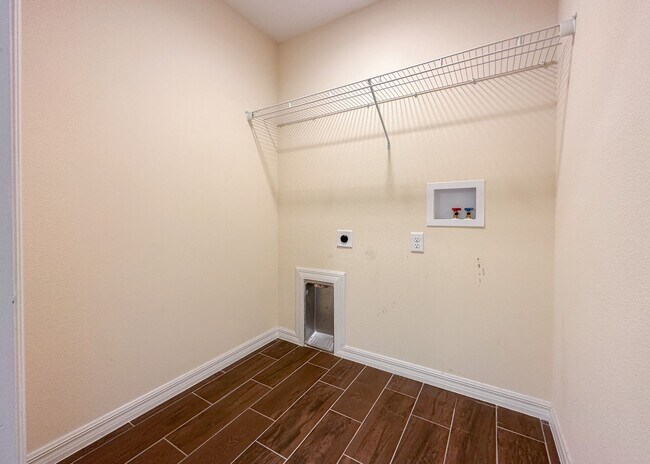 Building Photo - 2680 SW 156th Ln