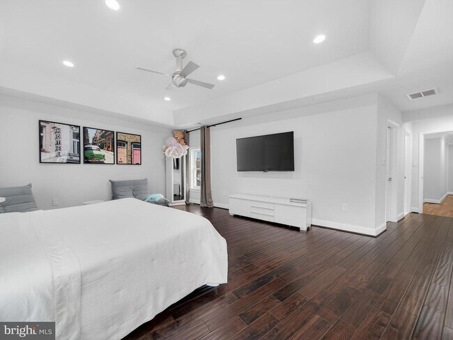 Building Photo - 11701 Winterset Terrace