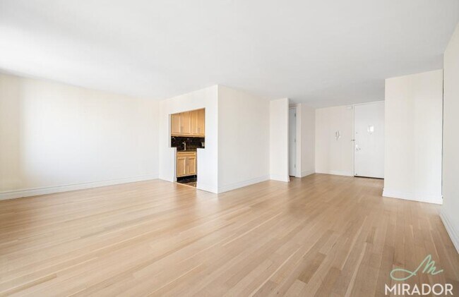 Building Photo - 1 bedroom in New York NY 10023