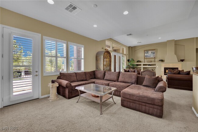 Building Photo - 1004 Golden Age Ct