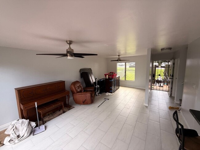 Building Photo - Don't Miss This! 3/1.5 Quiet & Spacious Upper Makakilo - Makakilo Hale I