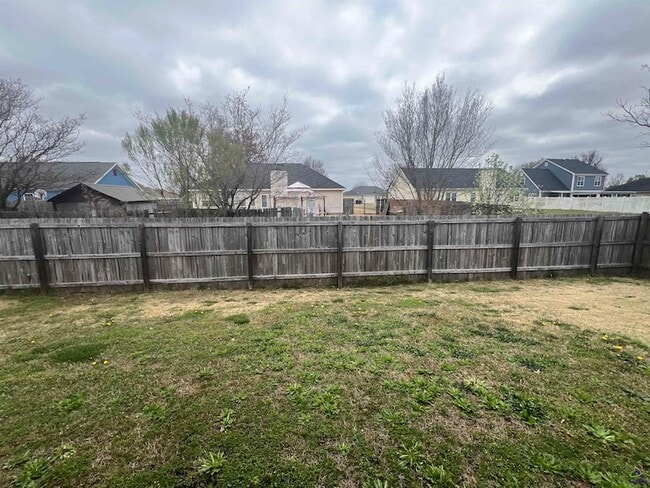 Building Photo - 215 Haverhill Cir