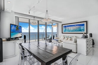Building Photo - 3737 Collins Ave